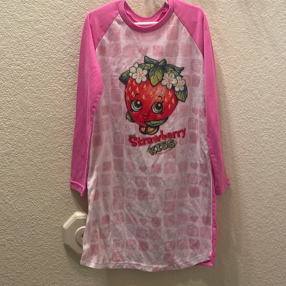 Girls size 10/12 MOOSE pjs.